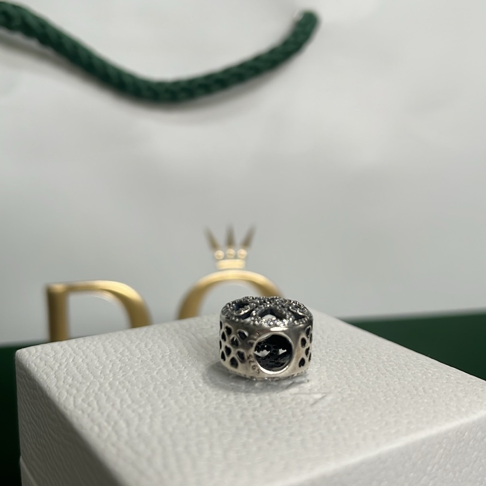 Authentic Pandora Petals Of Love Hearts Charm - Picture 5 of 7